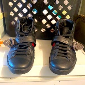 Gucci Shoes in good condition. Good price limited.